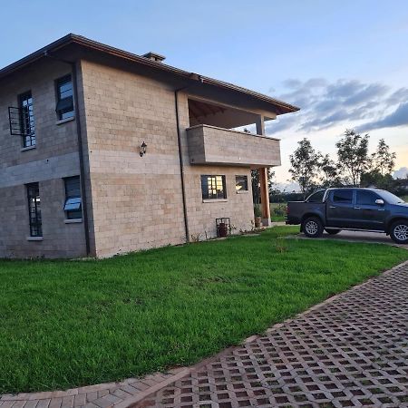 The Landing Nanyuki Cottages 外观 照片
